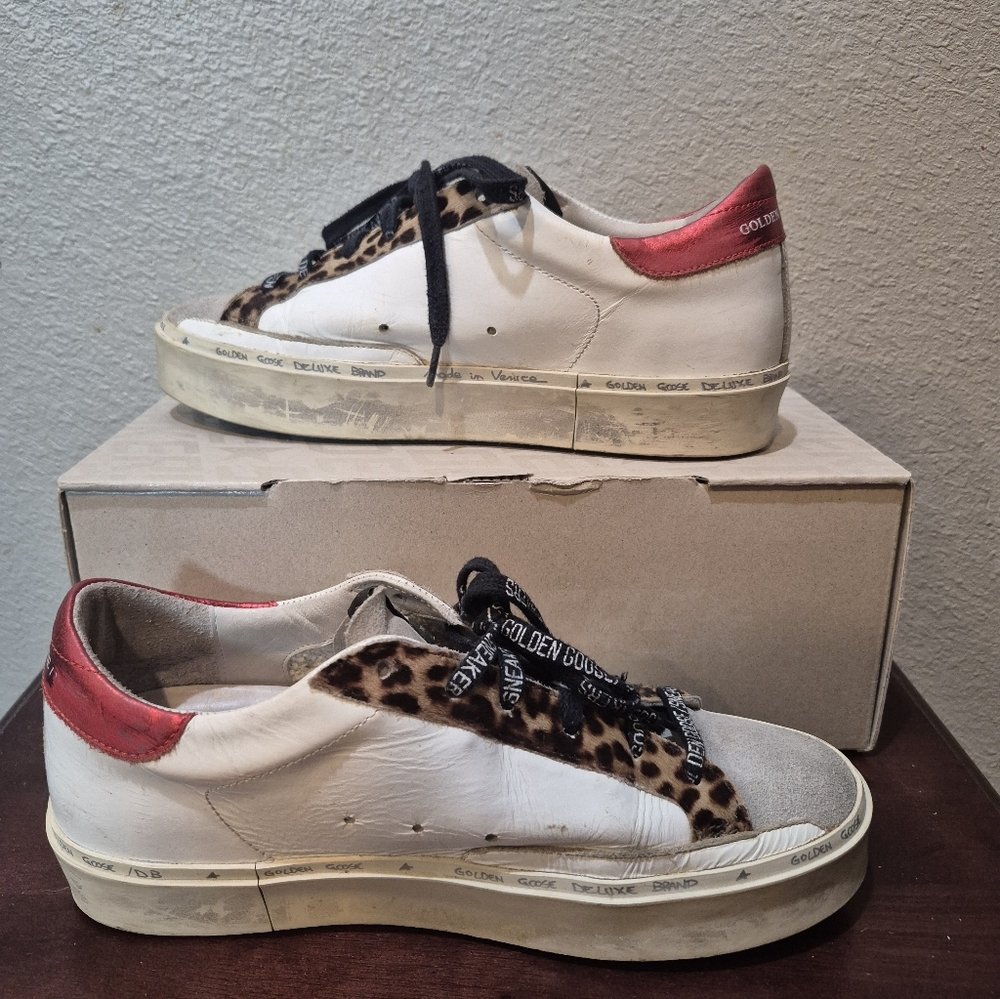 Golden Goose Hi Star Womens Sneakers with Black Star and Red Accents Size 38 - Picture 3 of 9